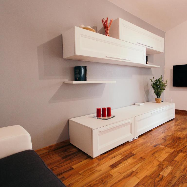 Domus Leonardo-Private Free Parking - Appartamento con Vista Giardino - 11