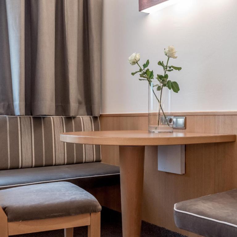 Hotel Tyrolerhof - Familienzimmer (2 Erwachsene + 2 Kinder) - 4