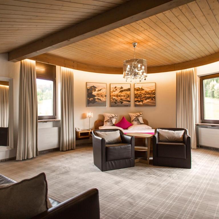 Hotel Garni Römerhof - Two-Bedroom Apartment with Balcony - 6