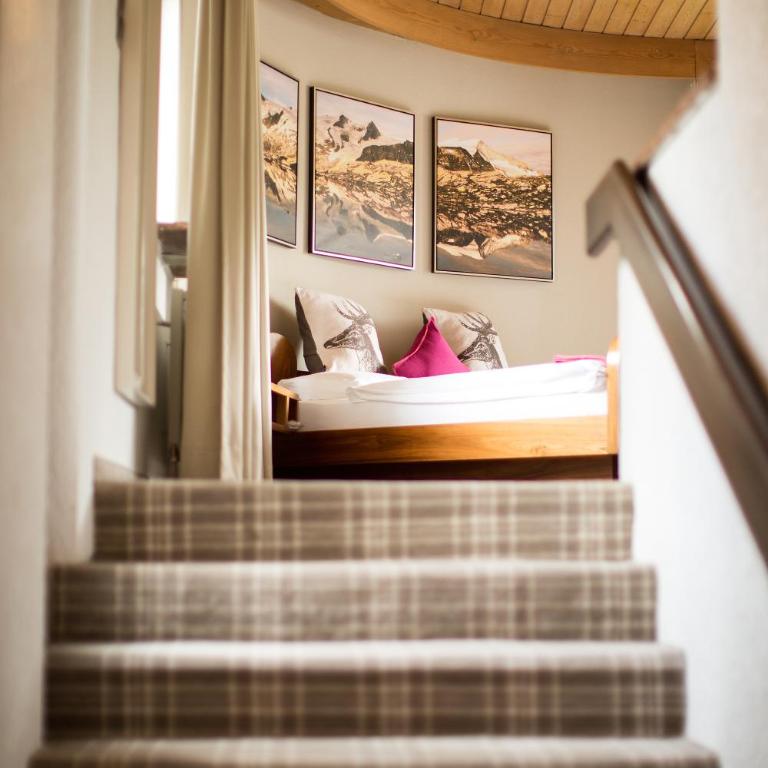 Hotel Garni Römerhof - Two-Bedroom Apartment with Balcony - 5