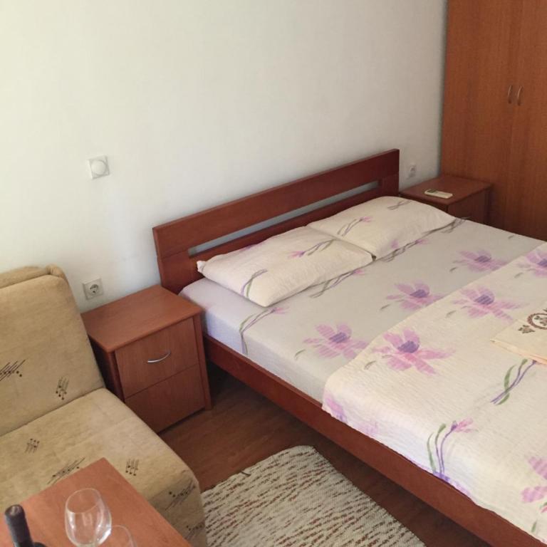 Tina Rooms - Dvokrevetna Soba s Pomoćnim Ležajem - 7