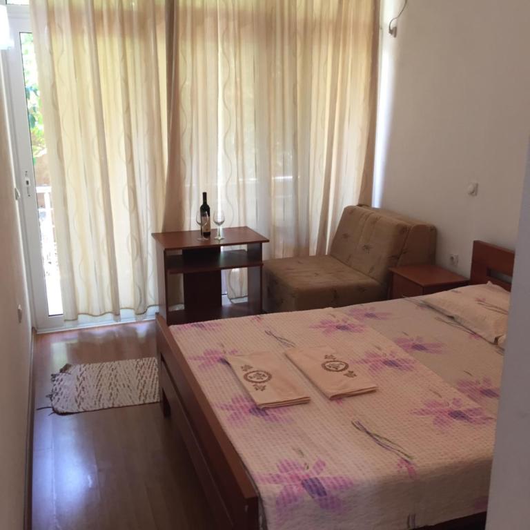 Tina Rooms - Dvokrevetna Soba s Pomoćnim Ležajem - 8