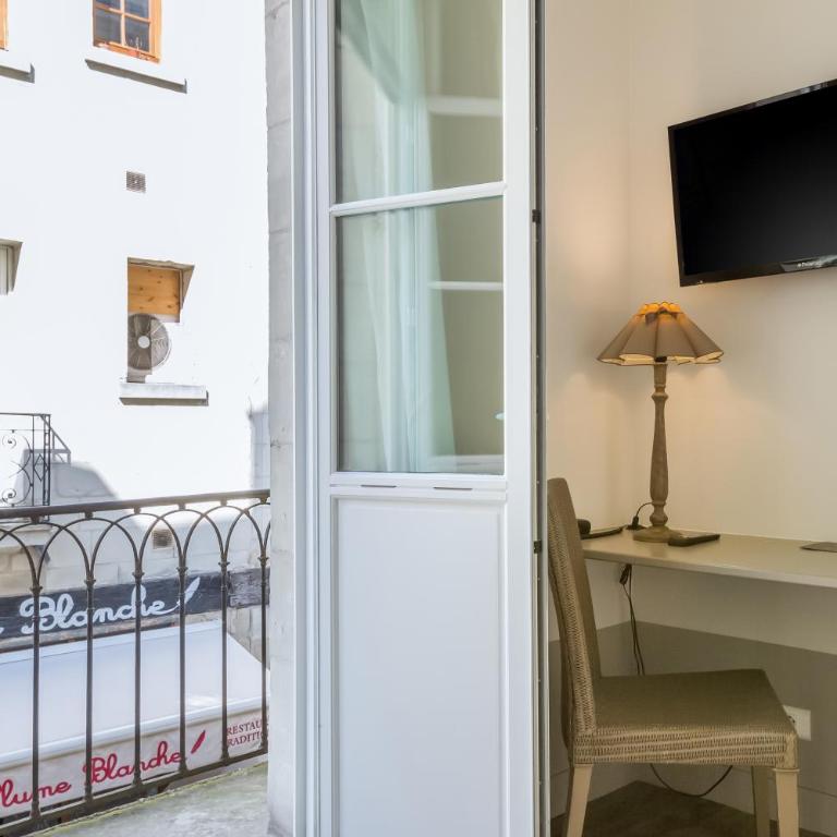 Hôtel L'Adresse - Chambre Double avec Balcon - 5