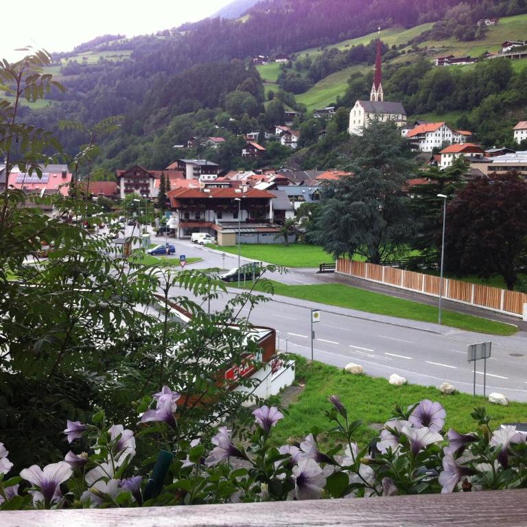 Pension Garni Gerhard - Doppelzimmer mit Balkon - 25