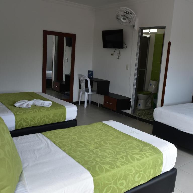 Hotel El Principe Sede Campestre - Habitación Triple - 1