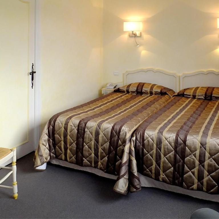 Hotel du Bosquet - Chambre Double ou Lits Jumeaux Supérieure - 2