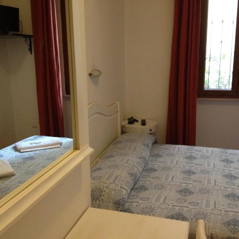 Albergo Sonia - Chambre Double Supérieure - 12