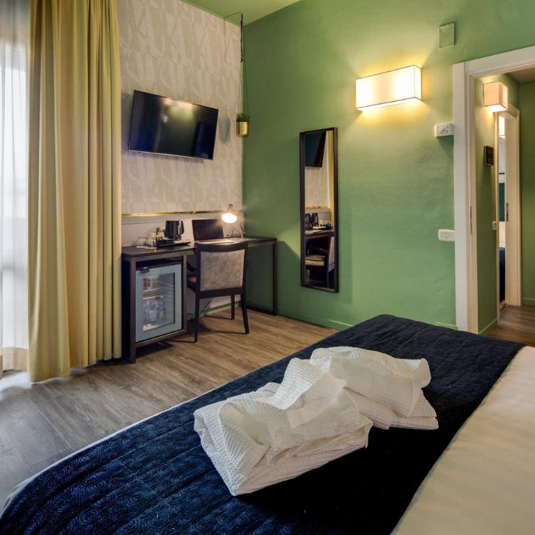 Best Western Plus CHC Florence - Appartamento con Letto Queen-Size e Quattro Letti Singoli - 2