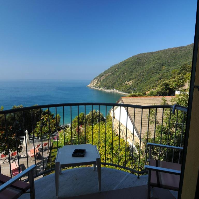 Hotel Residence Mondial - Camera Matrimoniale con Vista Mare - 6
