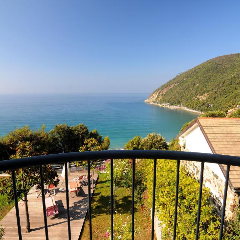 Hotel Residence Mondial - Camera Matrimoniale con Vista Mare - 1