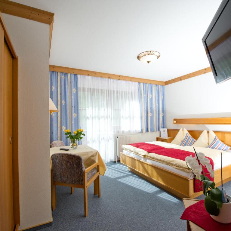 Hotel Landhaus Neumayr - Doppelzimmer - 1