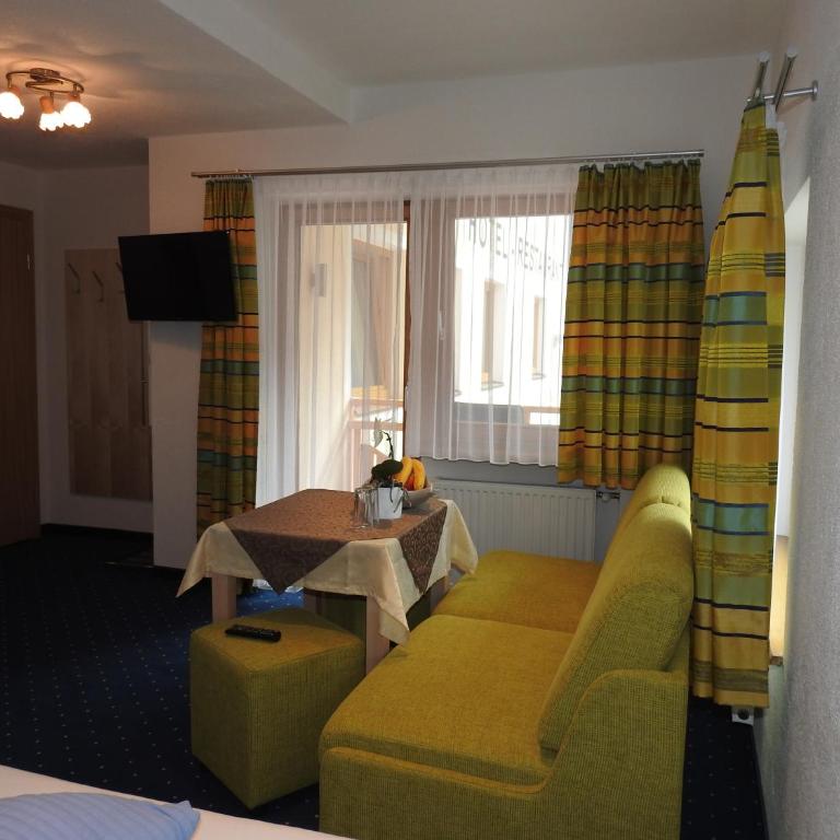 Hotel Alpenfrieden - Dreibettzimmer - 2