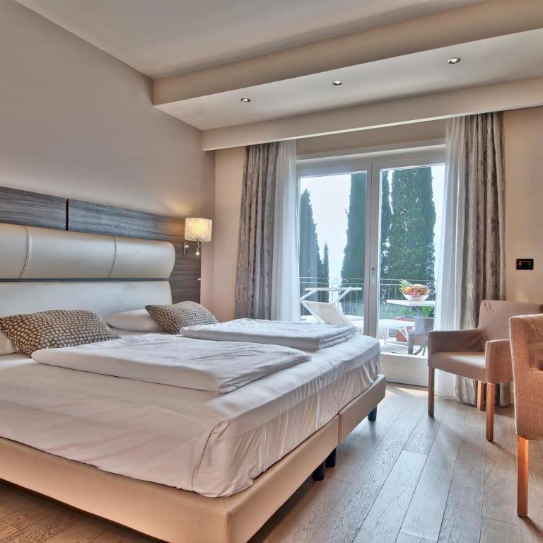 Hotel Galvani - Camera Matrimoniale con Vista Lago - 14