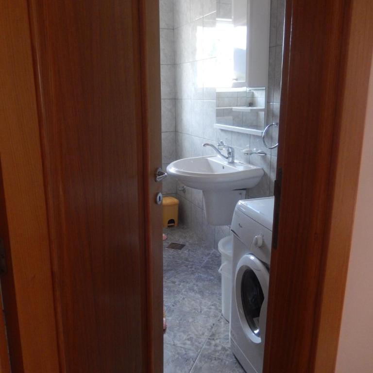 Apartment Brace Grakalica 20b - Apartment with Sea View - 9