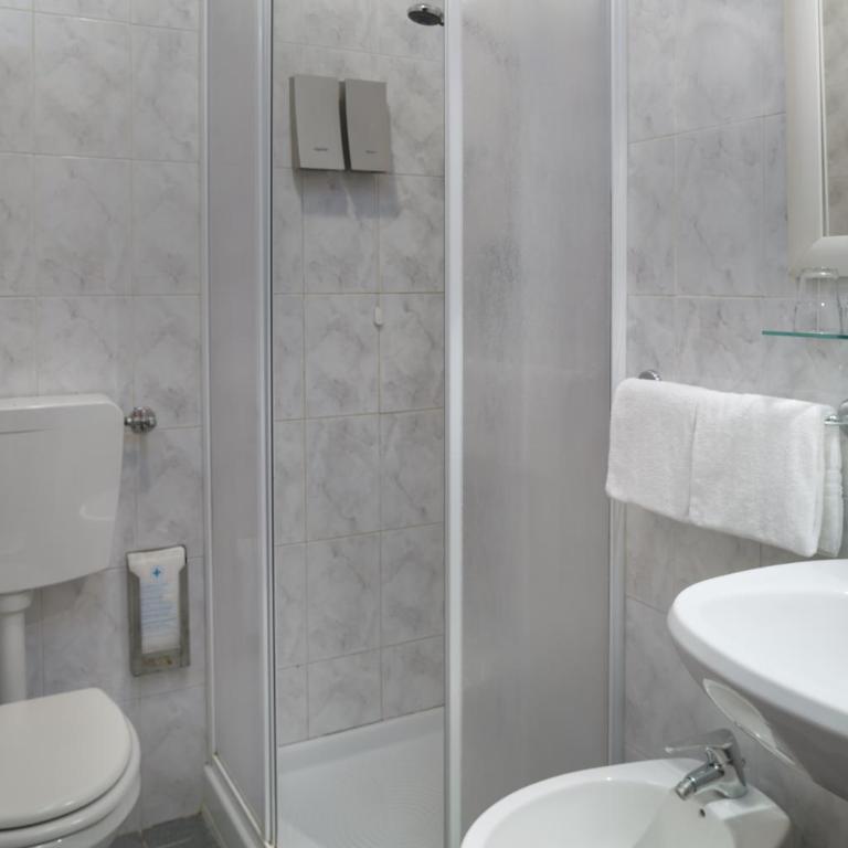 Hotel Kursaal & Ausonia - Triple Room - 6