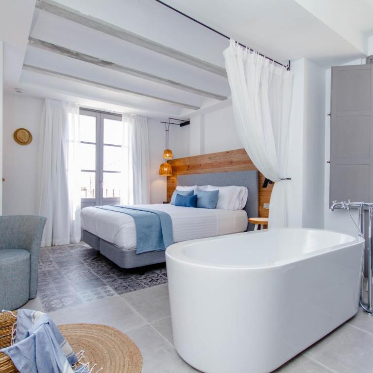 La Serena Boutique Hotel & Wellness - Altea - Habitación Doble Superior con bañera - 1
