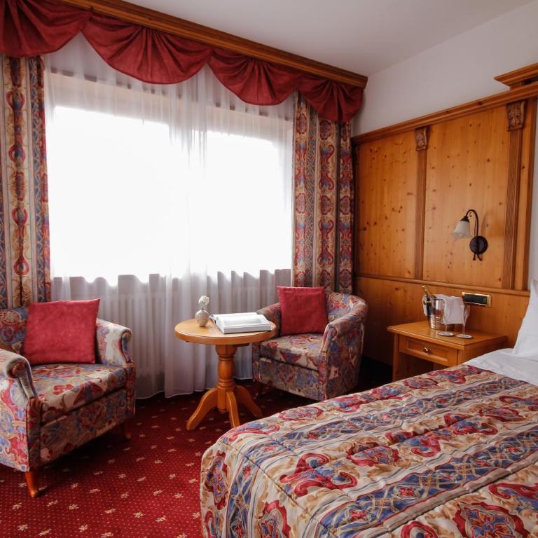 Hotel Alpi - Camera Deluxe Matrimoniale/Doppia con Letti Singoli con Vista Montagna - 2