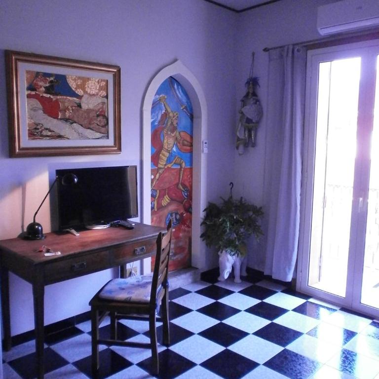 Salvone's house B&B - Camera Matrimoniale con Balcone (3 Adulti) - 1