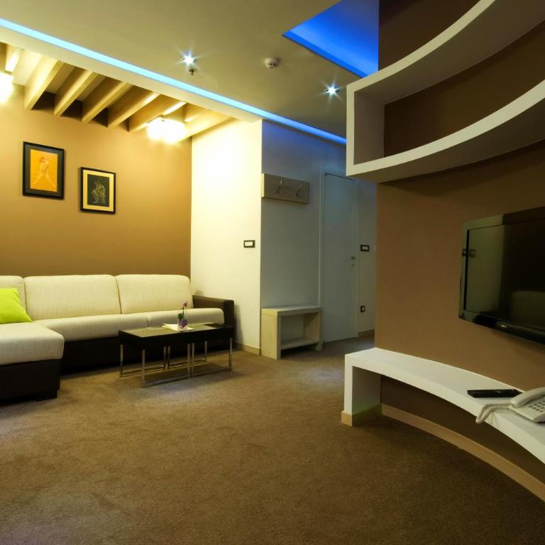 Hotel Soa - Family Apartment - 1