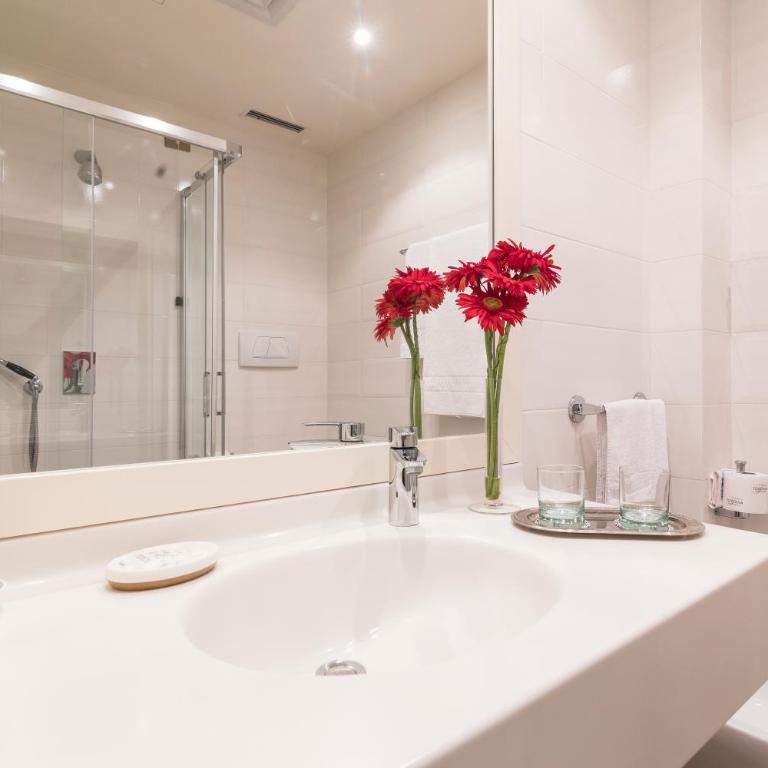Relais Santa Chiara Hotel by Double Hospitality - Camera Standard Matrimoniale/Doppia con Letti Singoli - 5
