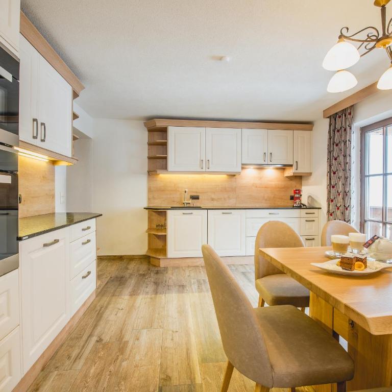 Familotel Kindl - Apartment mit 2 Schlafzimmern - Nebengebäude - 2
