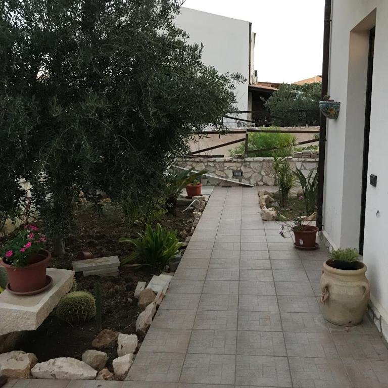 La Casetta di Dany & Alby - Appartamento con Giardino - 17
