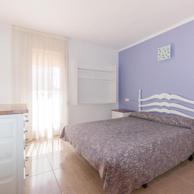 Apartaments Fincasol - Two-Bedroom Apartment with Balcony - 3