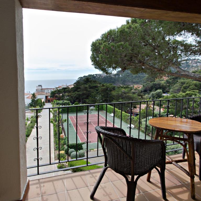 Hotel Aigua Blava - Habitación Doble con terraza y vistas al jardín - 1 o 2 camas - 2