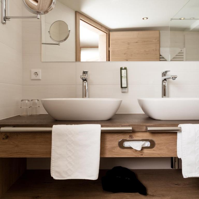 Hotel Tauernhof I Zell am See-Kaprun Sommerkarte inklusive - Suite mit Balkon - 4