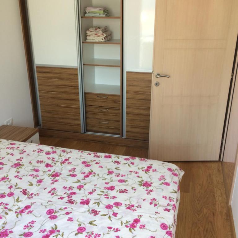 Relax Apartment Becici - One-Bedroom Apartment - 19