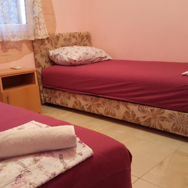 AS MONTENEGRO SUITES - Standardna Dvokrevetna Soba sa Zasebnim Krevetima i Zajedničkim Kupatilom - 6