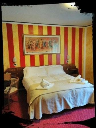 Hotel Rosa Serenella - Camera Tripla - 8