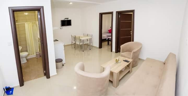 Apartmani "ROSHU" - Dupleks Apartman - 43