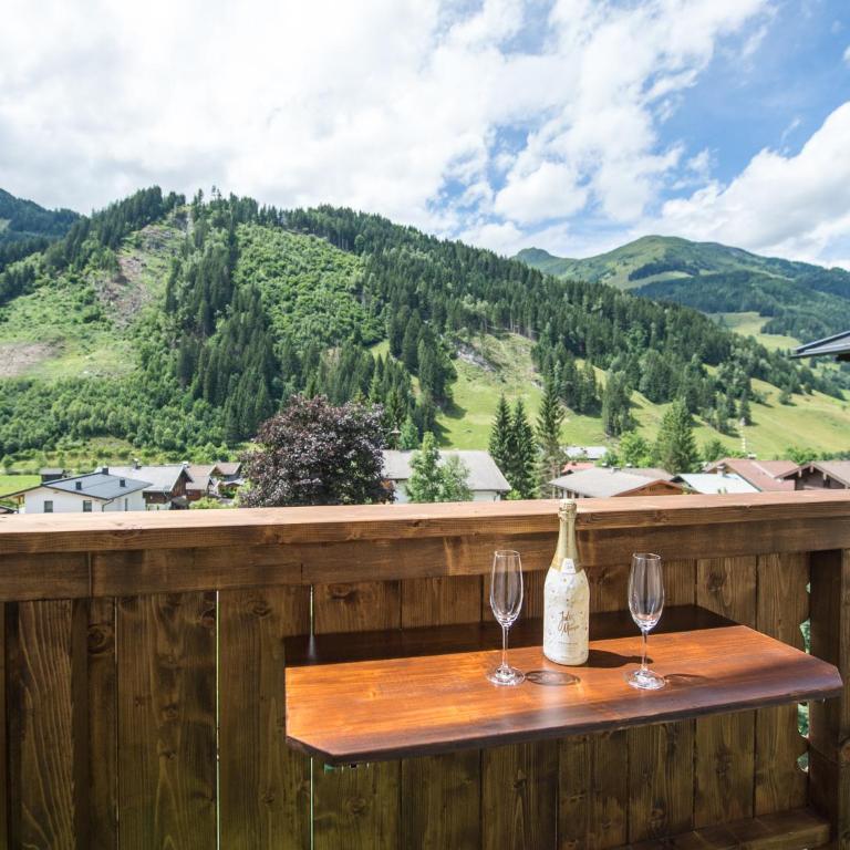 Appartementhaus Renate - Deluxe Apartment mit Balkon - 1