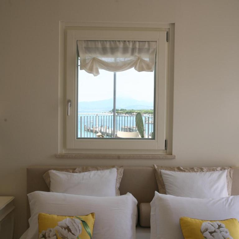 Riviera Carducci Rooms - Camera Matrimoniale Deluxe con Terrazza e Vista Lago - 3