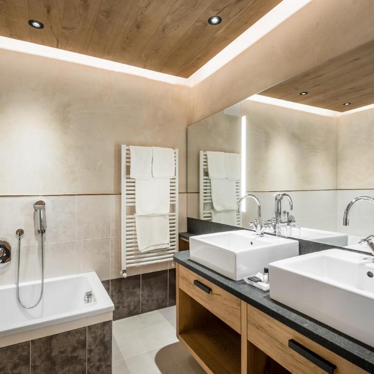 Hotel La Majun - Deluxe Suite - 1