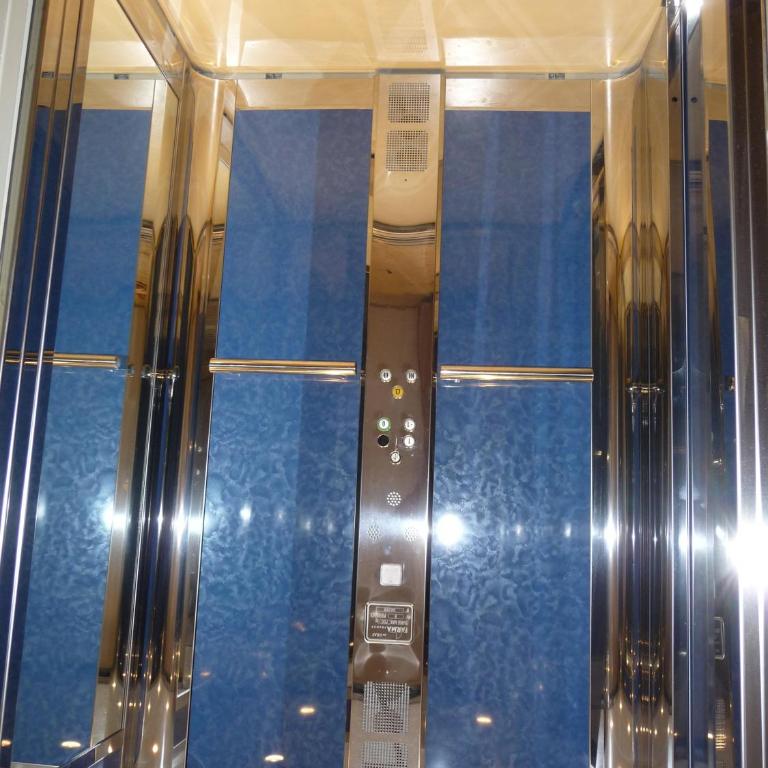 Propriété Prestige Mougins Cannes Hammam sauna, SPA,DISCOTHEQUE salle de Cinéma - Deluxe Villa - 66
