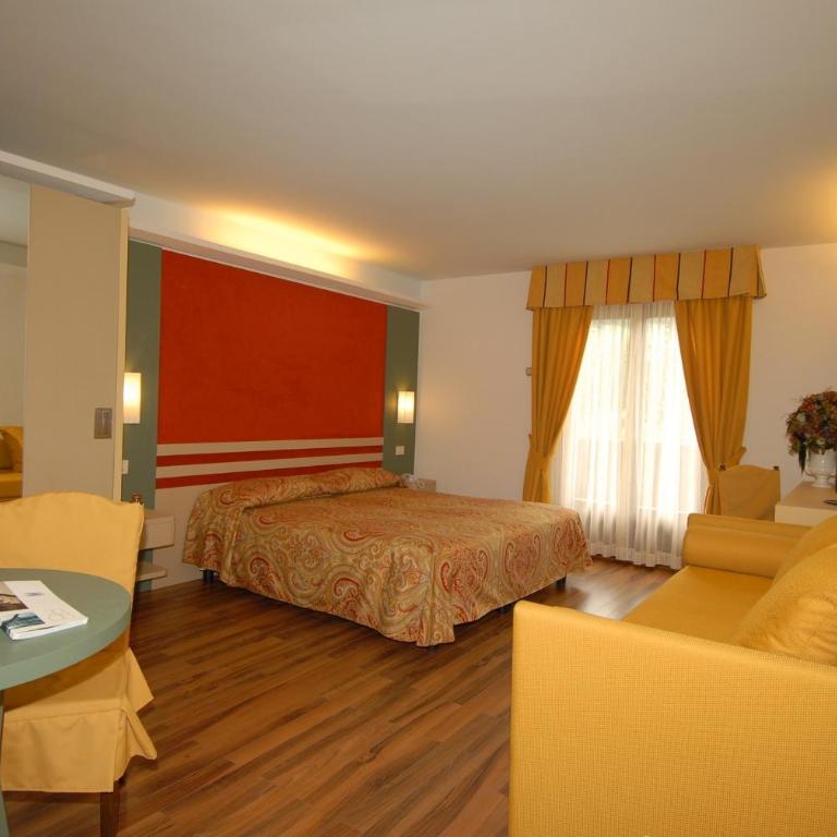 Hotel Baita Clementi - Camera Superior Matrimoniale/Doppia con Letti Singoli - 1