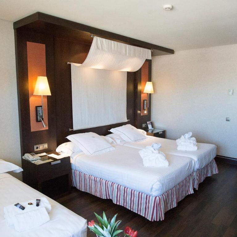 Hotel Cordoba Center - Habitación Doble con cama supletoria - 2 camas - 3