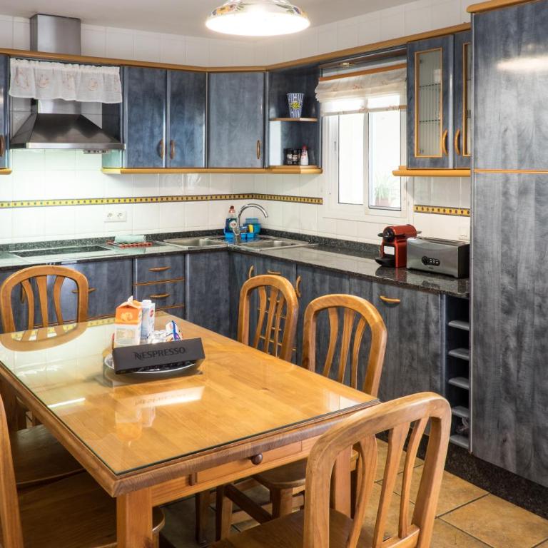 AMAZING DUPLEX 3 bedrooms GOOD WIFI with terrace & BBQ - Apartamento de 3 dormitorios - 3