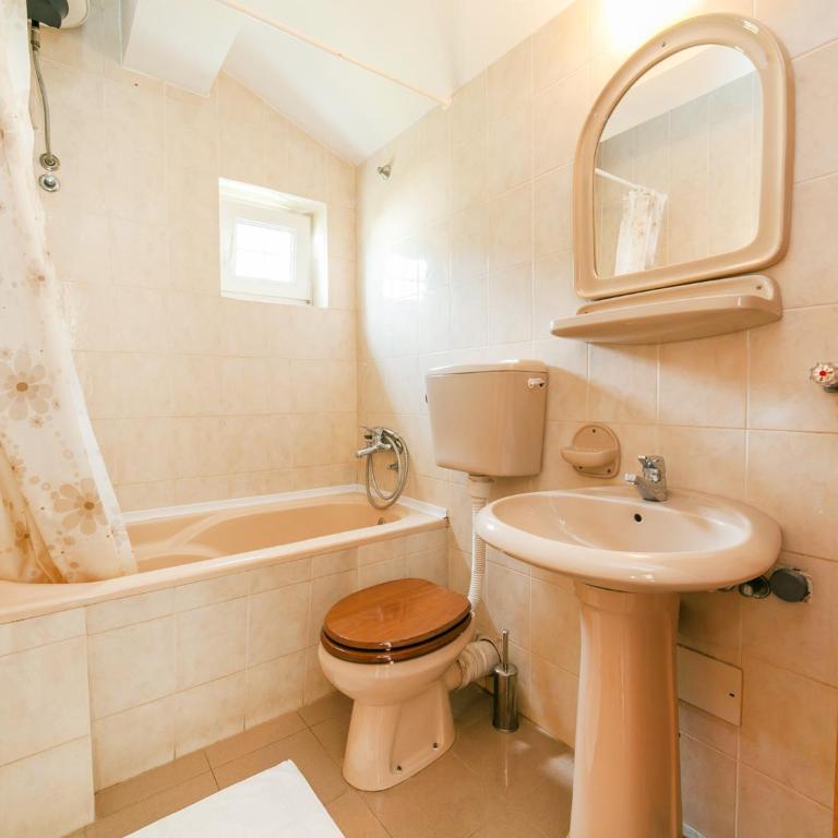 Apartments Krš Medinski - One-Bedroom Apartment with Terrace and Sea View - Attic - 14