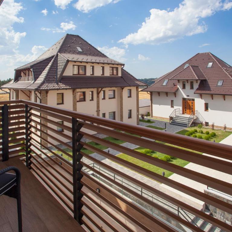 Zlatibor Hills - Studio with Pool View - 2