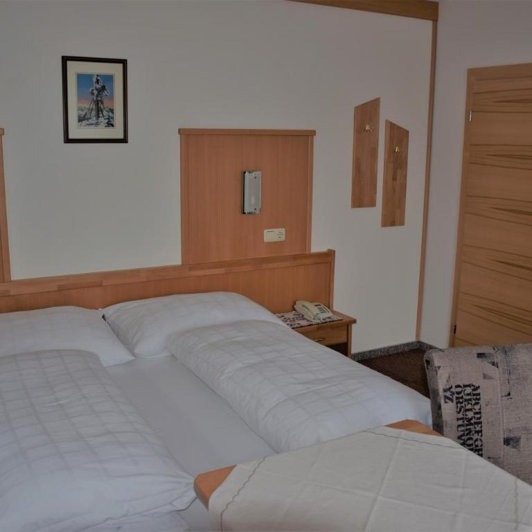 Pension Appartement Ambrosi - Doppelzimmer mit Balkon - 5
