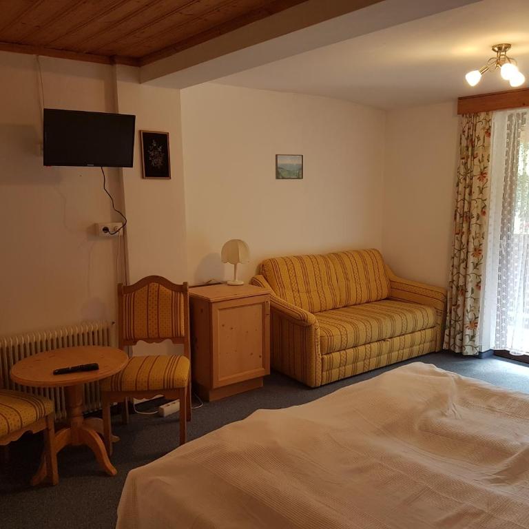 Haus Kropf - Familienzimmer mit Balkon - 2