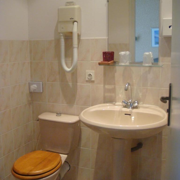 Hotel La Chaumière - Chambre Double Confort - Vue sur Jardin - 6