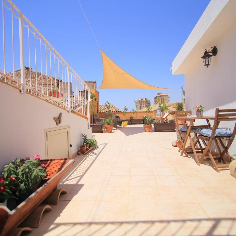 Le Terrazze di Pirandello - Suite with Terrace and Private Bathroom - 18