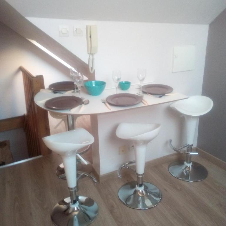 Lumineux T2 Vieille ville 3pers parking gratuit - by La Source d'OrFée - Appartement 1 Chambre - 4
