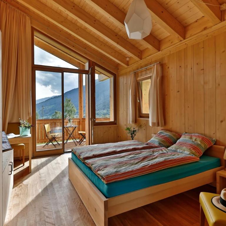 BerglandHof Hotel Ernen - Doppelzimmer mit Balkon - 5