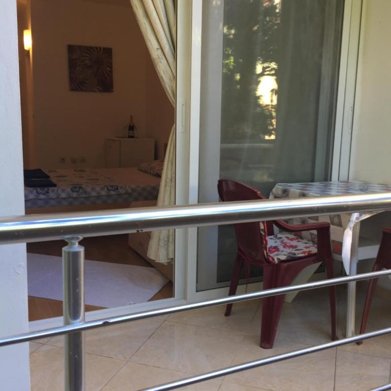 Tina Rooms - Dvokrevetna Soba s Pomoćnim Ležajem - 10