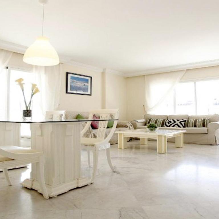 Center Puerto Banus -3 bedrooms - Apartment with Terrace - 6